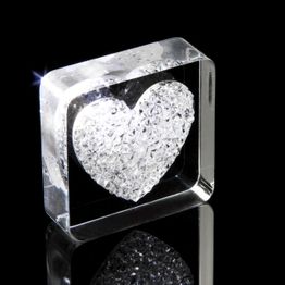 Imán decorativo «Diamond Heart» sujeta aprox. 450 g, con motivos de corazones, de vidrio acrílico, con cristales Swarovski
