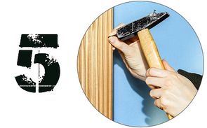 Truco cotidiano 5: Cómo tener siempre a mano los clavos en un martillo con un imán Truco cotidiano 5: Cómo tener siempre a mano los clavos en un martillo con un imán